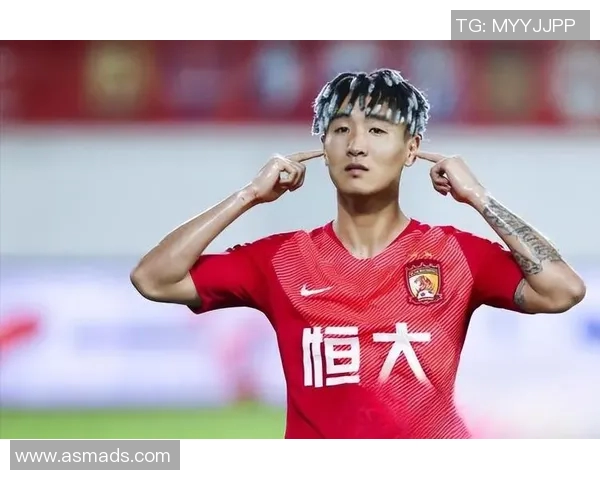 中超足球明星发型大揭秘领略球场风采与时尚潮流的完美结合